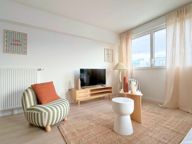 Chambre - 9 m² - 1 pièce