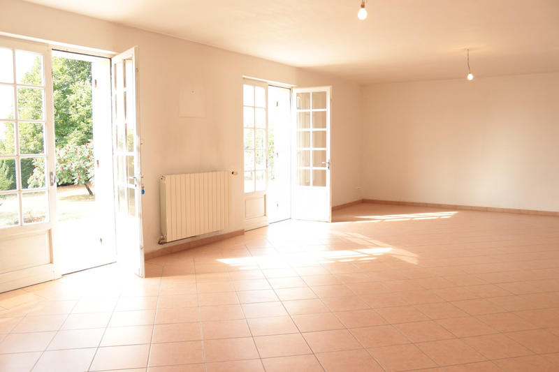 Maison - 234 m² - 8 pièces