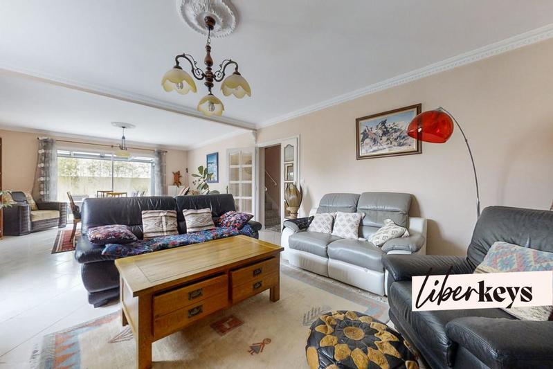 Villa - 200 m² - 7 pièces