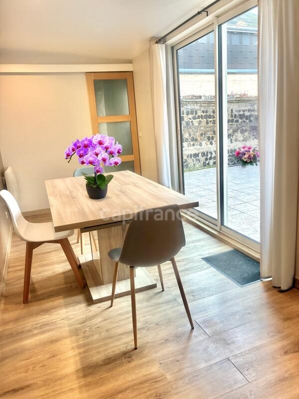 Maison - 100 m² - 6 pièces