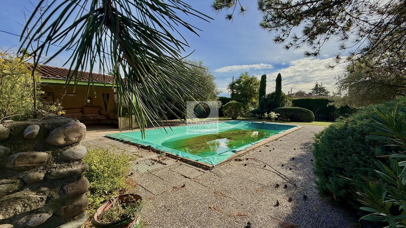 Maison - 217 m² - 7 pièces