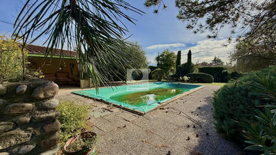 Maison - 217 m² - 7 pièces