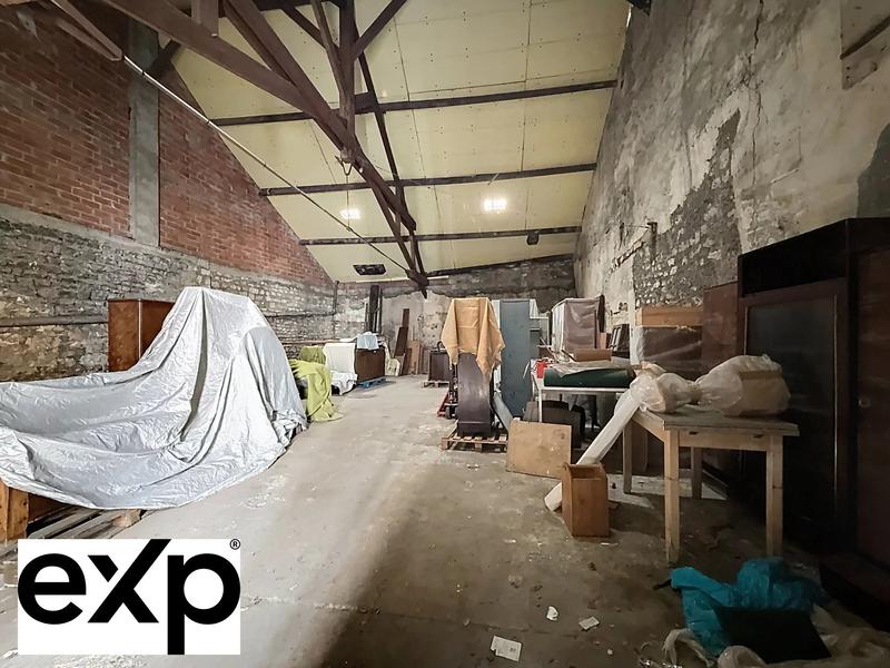 Local commercial - 126 m² - 1 pièce