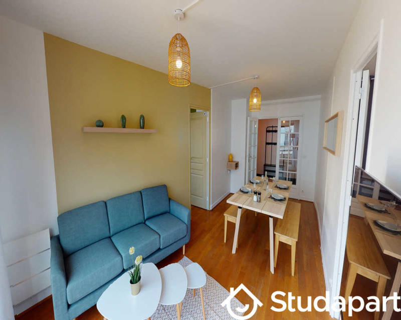 Chambre - 150 m² - 1 pièce