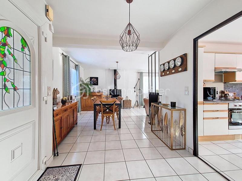 Maison traditionnelle - 125 m² - 6 pièces