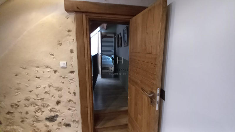 Maison - 320 m² - 18 pièces