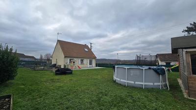 Maison - 99 m² - 5 pièces