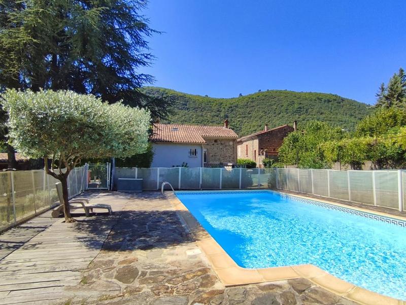 Maison en pierre - 183 m² - 8 pièces