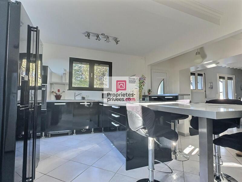 Maison - 177 m² - 6 pièces