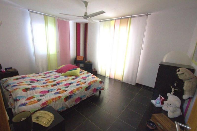 Propriété - 291 m² - 9 pièces