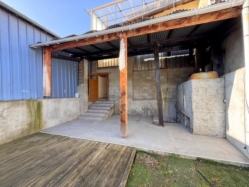 Immeuble - 145 m² - 7 pièces