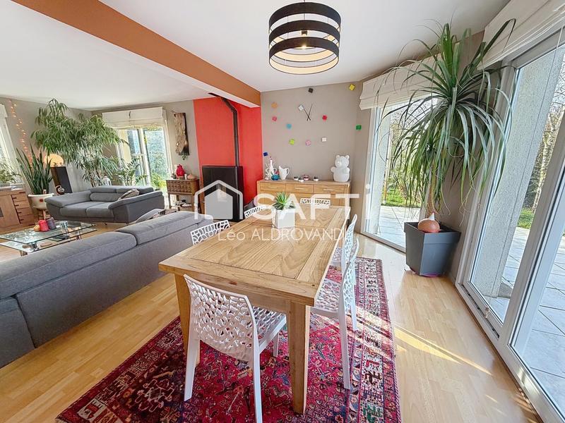 Maison - 137 m² - 7 pièces