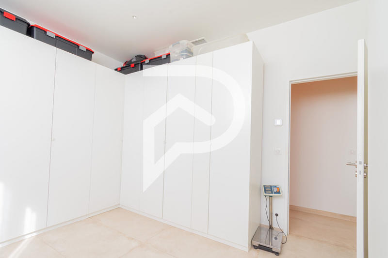 Appartement - 166 m² - 5 pièces