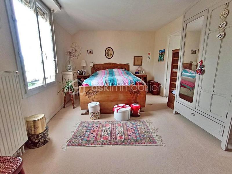 Maison traditionnelle - 150 m² - 6 pièces