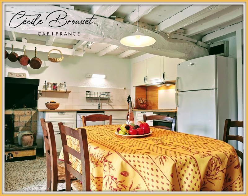 Propriété - 345 m² - 14 pièces