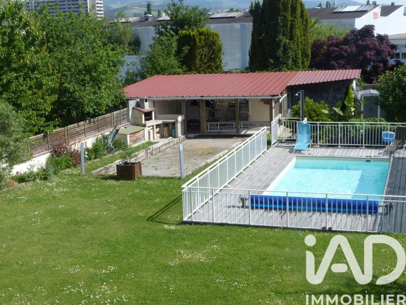 Appartement - 100 m² - 5 pièces