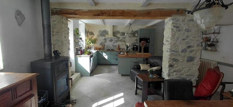 Maison - 280 m² - 9 pièces