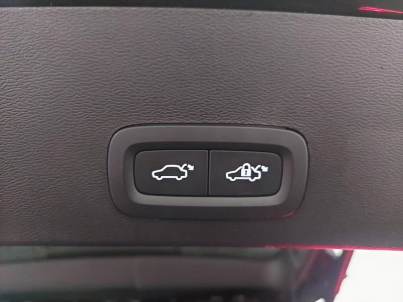 Volvo Xc40 Recharge T4 211 Dct7 Inscription Busi