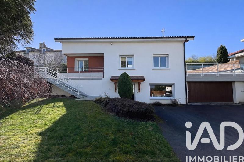 Maison - 197 m² - 7 pièces