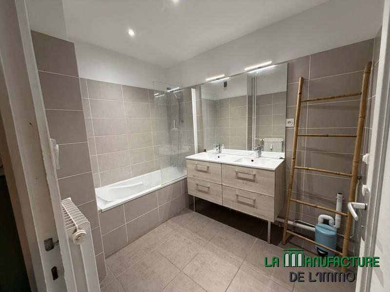 Appartement - 90 m² - 4 pièces