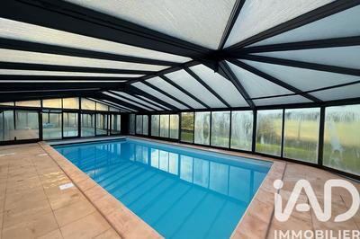 Maison de maîtres - 360 m² - 8 pièces