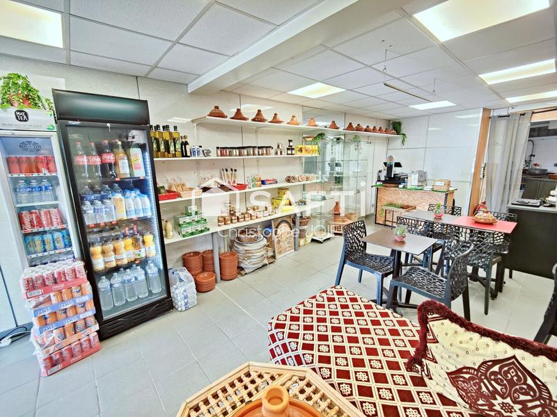 Local commercial - 95 m² - 6 pièces