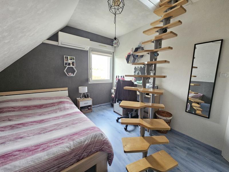 Maison - 122 m² - 6 pièces