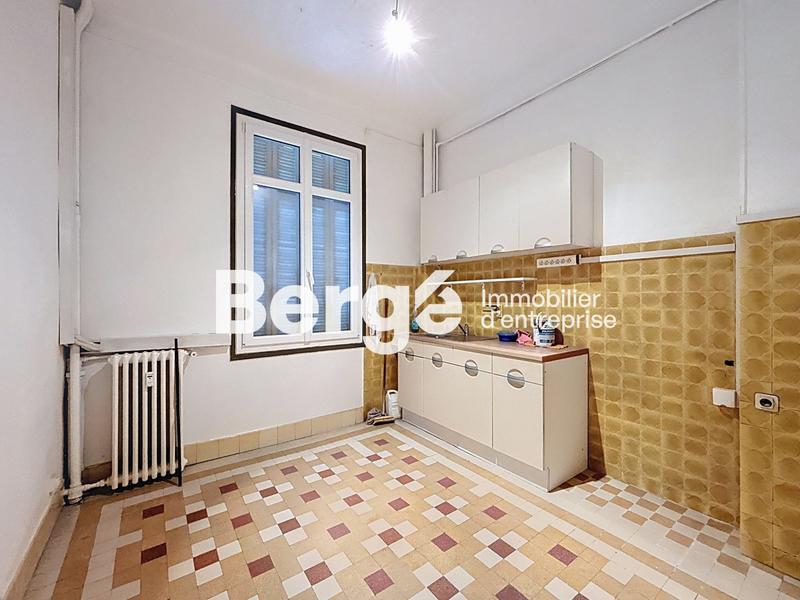 Bureau - 90 m² - 5 pièces