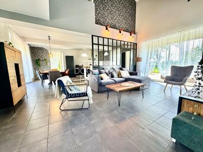 Maison - 194 m² - 7 pièces