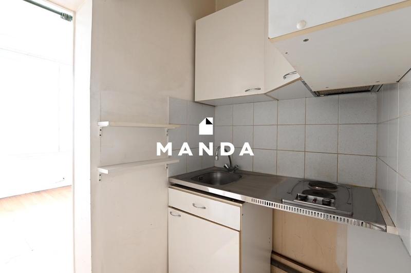 Studio - 25 m² - 1 pièce