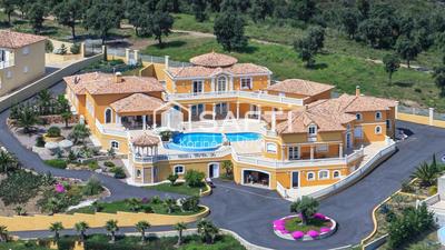 Villa - 700 m² - 12 pièces