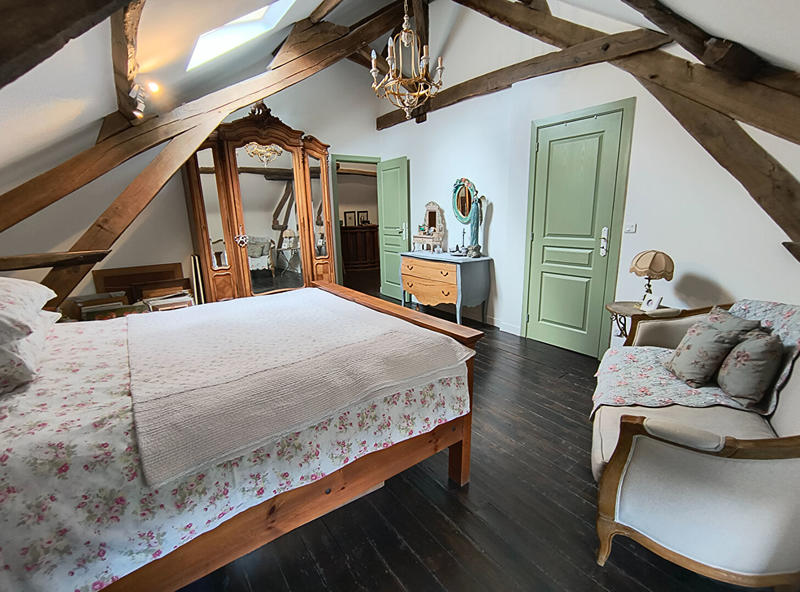 Maison - 231 m² - 7 pièces