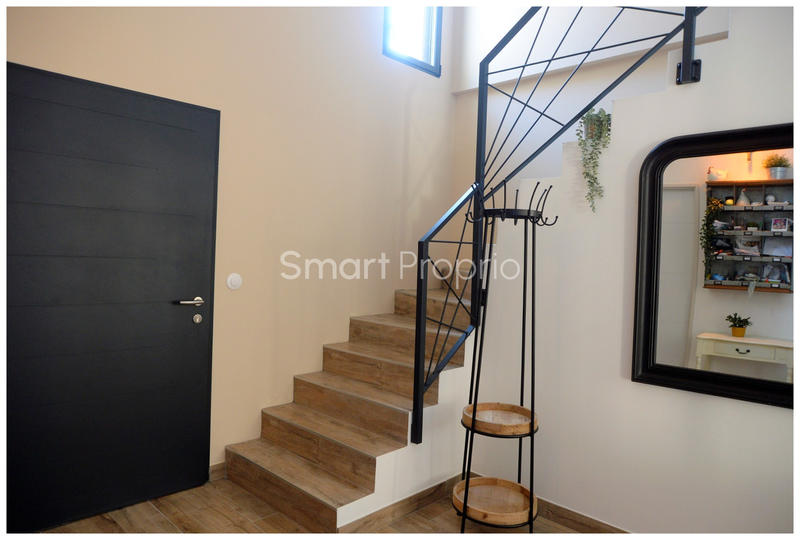 Villa - 225 m² - 9 pièces