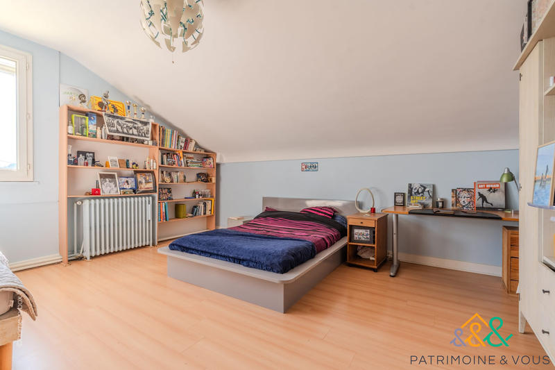 Maison traditionnelle - 150 m² - 7 pièces