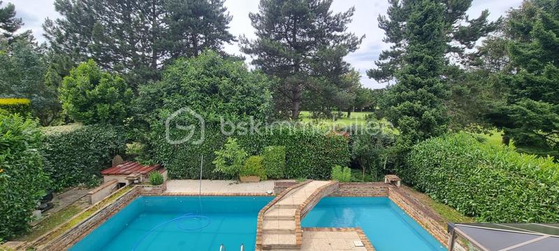 Maison - 166 m² - 7 pièces