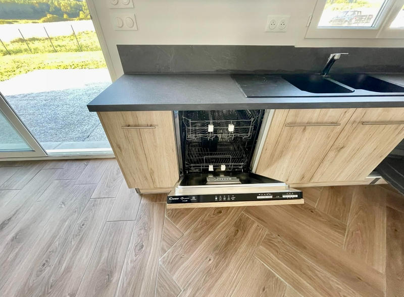 Maison - 99 m² - 5 pièces