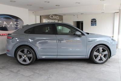Porsche Cayenne Coupé E-Hybrid 3.0 V6 470 ch