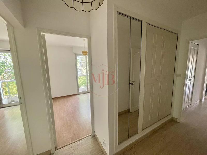 Appartement - 95 m² - 4 pièces