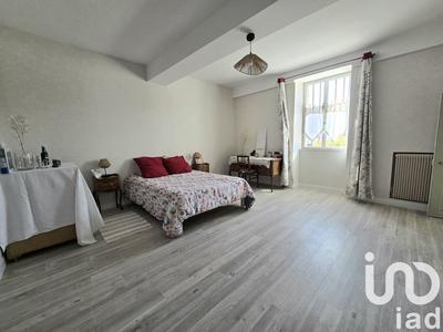 Maison de village - 212 m² - 7 pièces