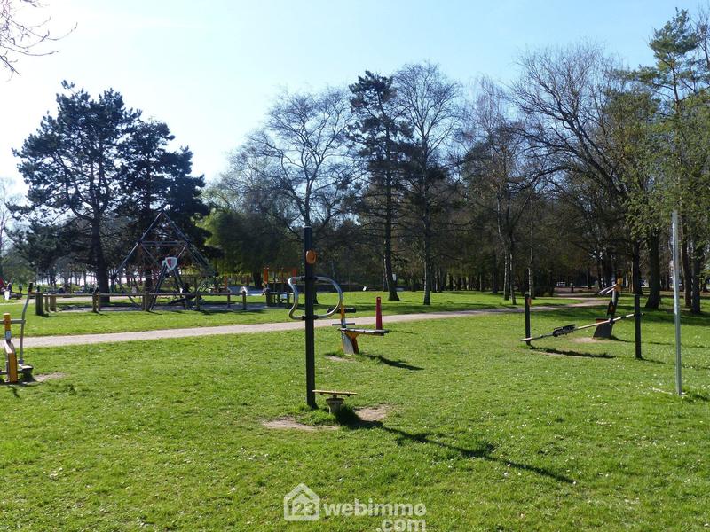 Appartement - 99 m² - 5 pièces