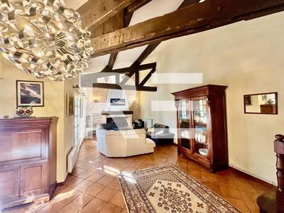 Maison - 205 m² - 7 pièces