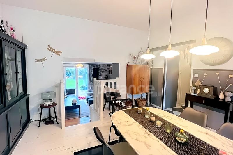 Maison - 123 m² - 6 pièces