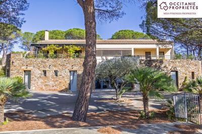 Propriété - 320 m² - 7 pièces