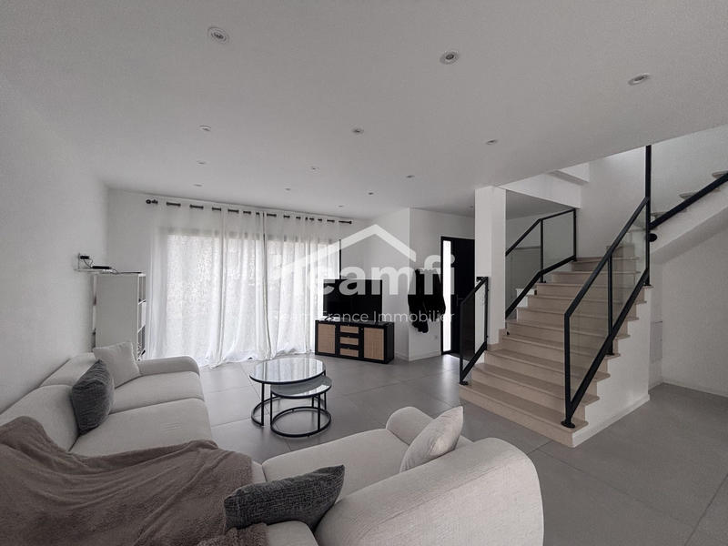 Maison contemporaine - 146 m² - 5 pièces