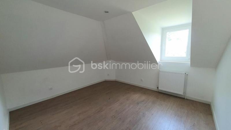 Maison - 200 m² - 11 pièces