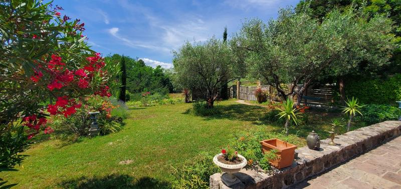 Demeure - 202 m² - 12 pièces