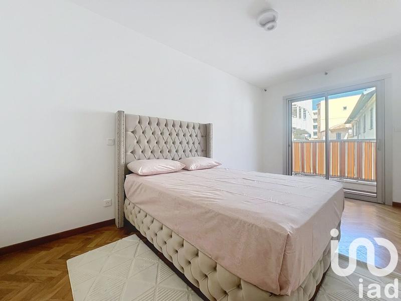 Appartement - 80 m² - 3 pièces