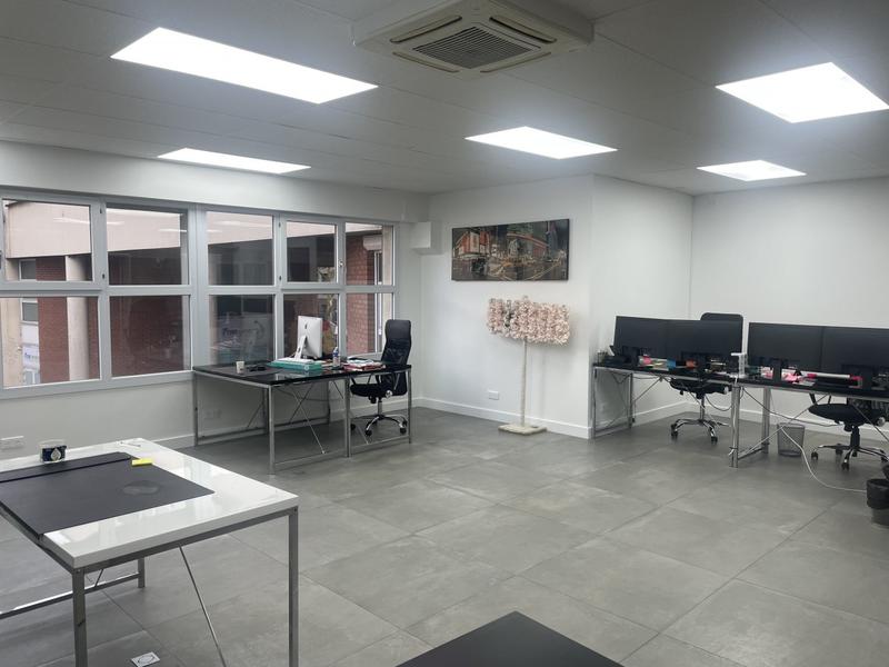 Bureau - 126 m² - 4 pièces