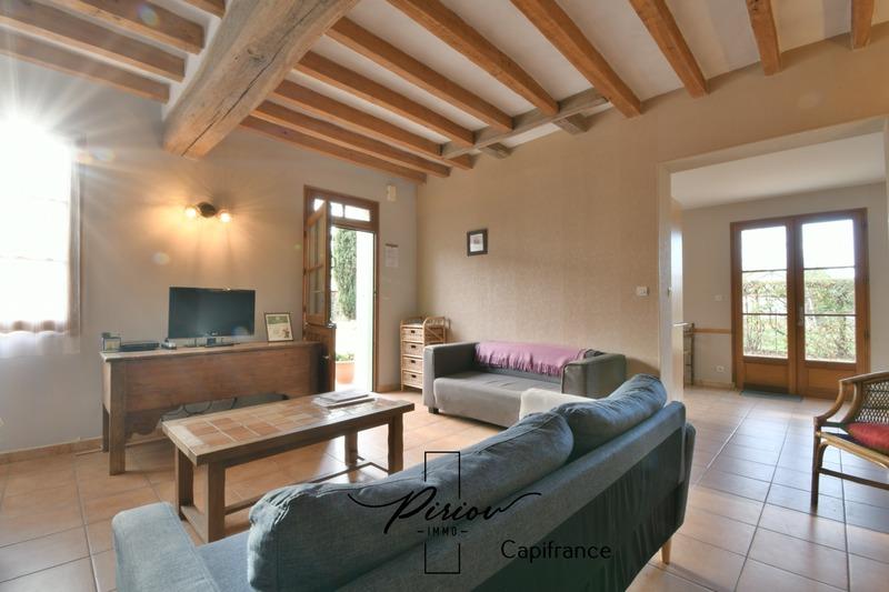 Propriété - 250 m² - 13 pièces