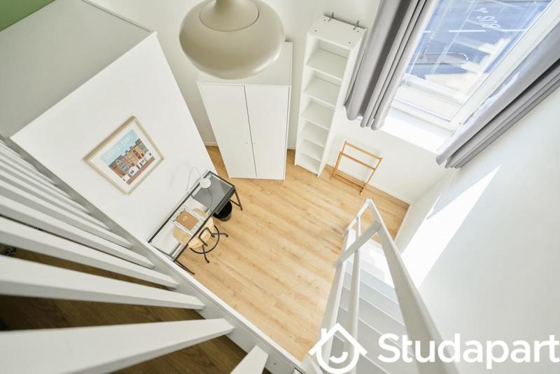 Chambre - 9 m² - 1 pièce